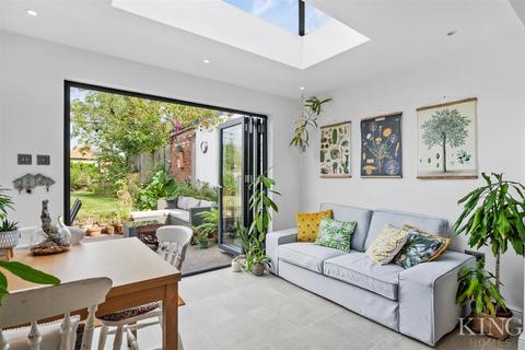 37 New Road, Studley, B80 7LY