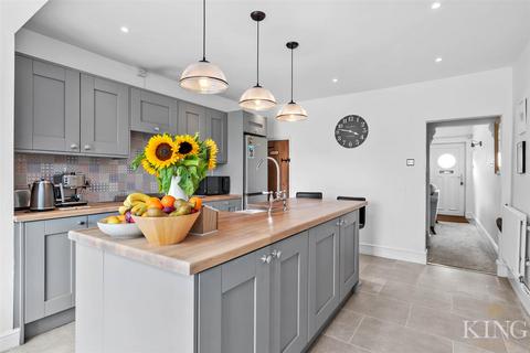 37 New Road, Studley, B80 7LY