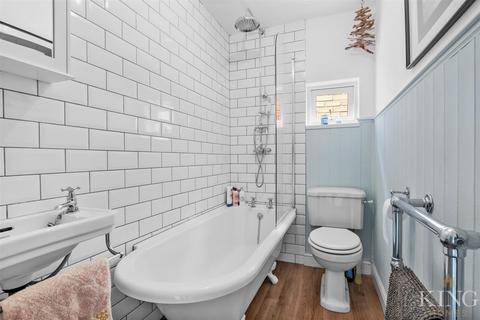 37 New Road, Studley, B80 7LY