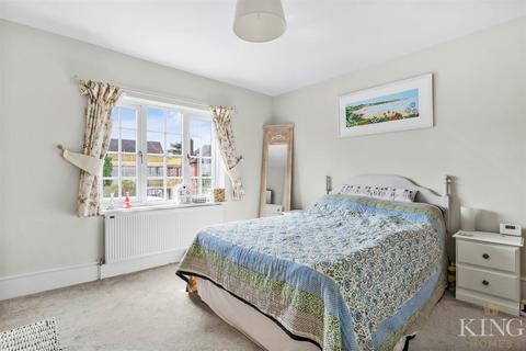37 New Road, Studley, B80 7LY