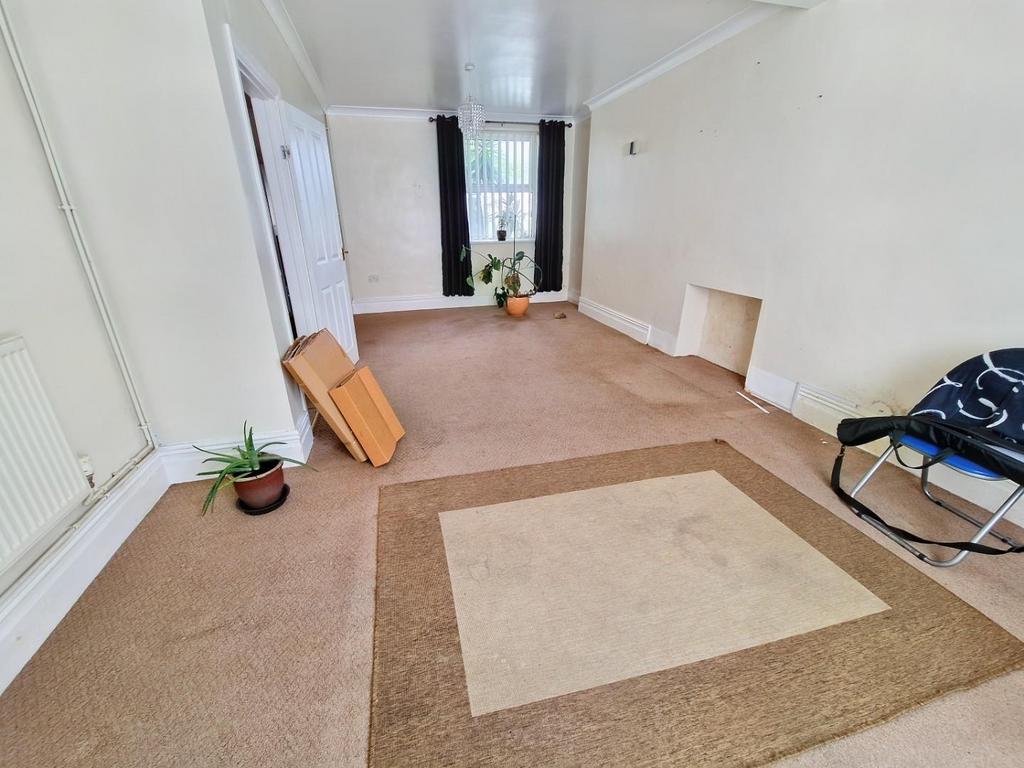 Penprysg Road, Pencoed, Bridgend, CF35 6RH 4 bed semidetached house