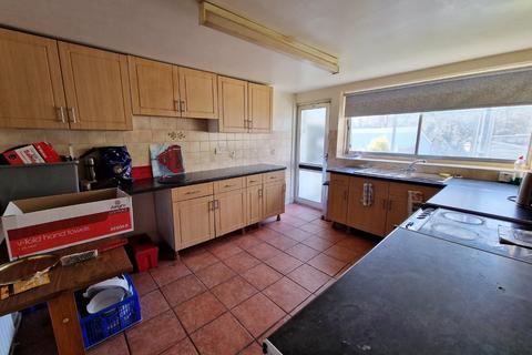 5 Bettws Road, Brynmenyn, Bridgend, CF32 9HY