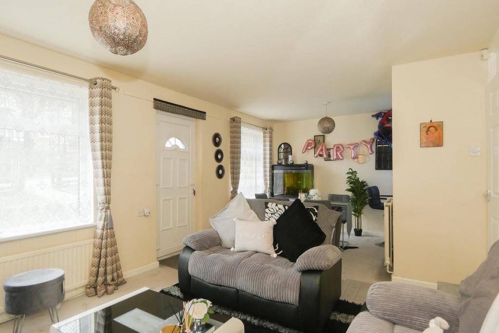 Living/dining room