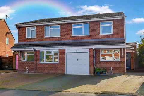 15 The Meadows, Bidford On Avon, Alcester, B50 4AP