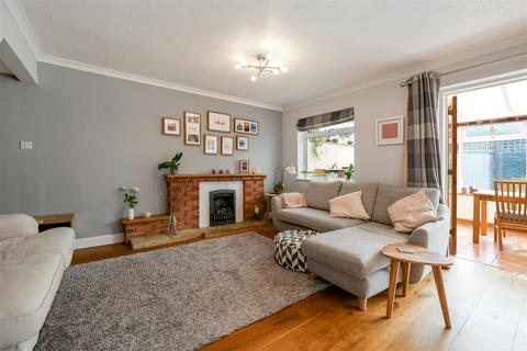 15 The Meadows, Bidford On Avon, Alcester, B50 4AP