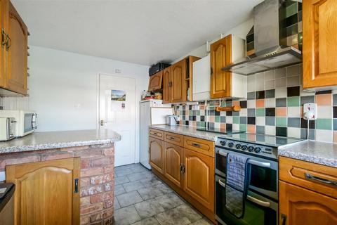 15 The Meadows, Bidford On Avon, Alcester, B50 4AP