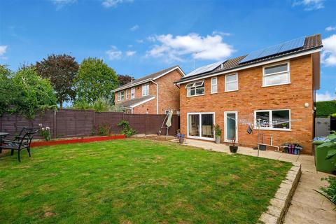 4 Glebe Close, Bidford On Avon, Alcester, B50 4BL
