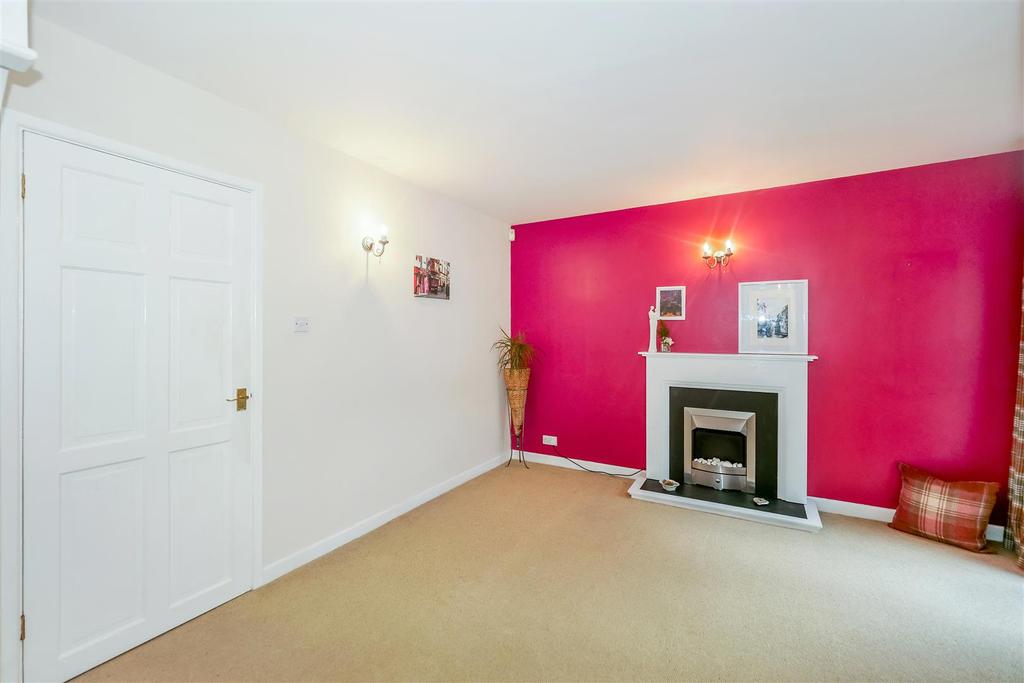 Walkwood Road, Redditch 3 bed semidetached house £200,000