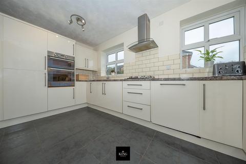 30 Johns Close, Studley, B80 7EQ