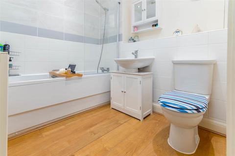 33 Shottery Close, Ipsley, Redditch, B98 0GE
