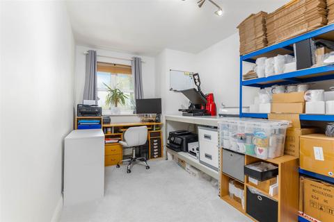 33 Shottery Close, Ipsley, Redditch, B98 0GE