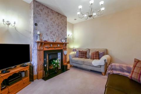 111 High Street, Studley, B80 7HN