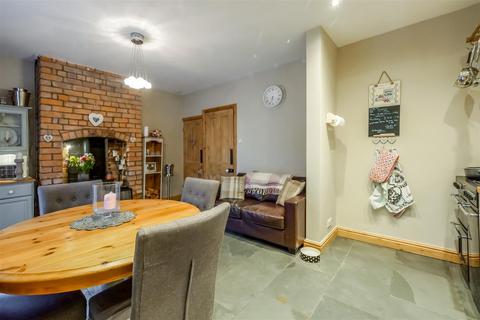 111 High Street, Studley, B80 7HN