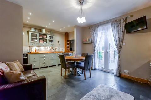 111 High Street, Studley, B80 7HN