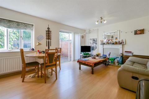 10 Blenheim Close, Bidford On Avon, Alcester, B50 4HW