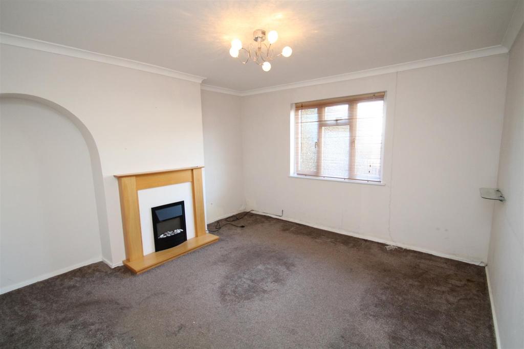 Meadowcroft, Swindon 3 bed end of terrace house £250,000