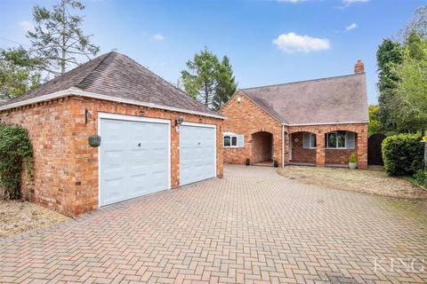 Teasel Cottage Alcester Road, Harvington, Evesham, WR11 8HX