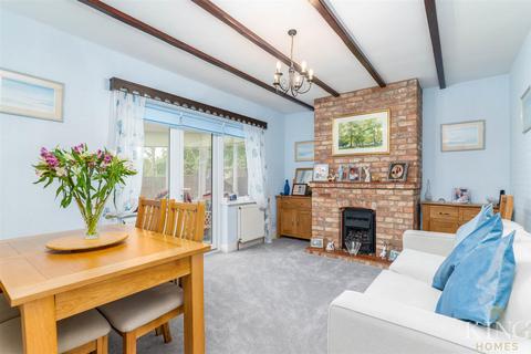 Teasel Cottage Alcester Road, Harvington, Evesham, WR11 8HX