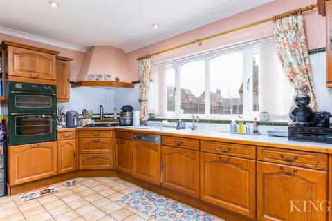 Teasel Cottage Alcester Road, Harvington, Evesham, WR11 8HX