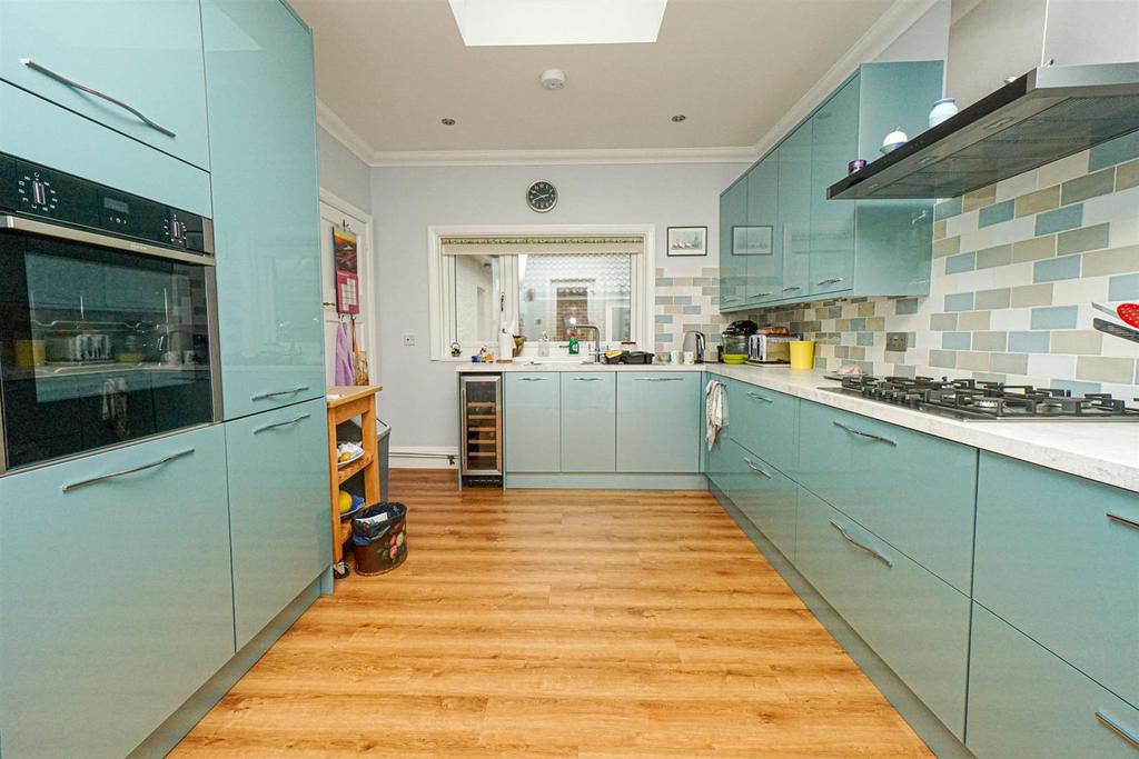 Grange Road, Hastings 3 bed detached bungalow £550,000