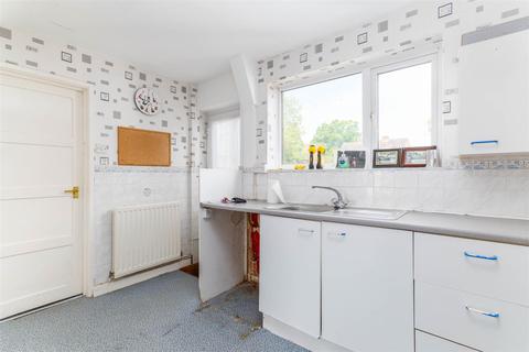46 Allendale Crescent, Studley, B80 7PY