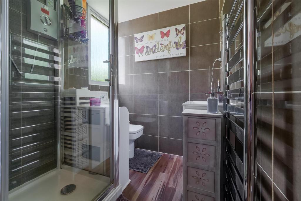 P1744203