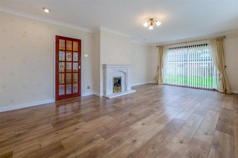 9a Castle Road, Studley, B80 7LS