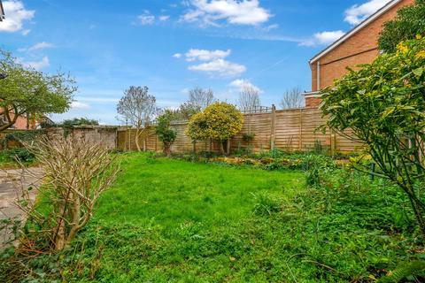 9a Castle Road, Studley, B80 7LS