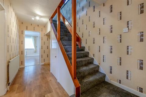9a Castle Road, Studley, B80 7LS