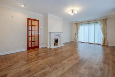 9a Castle Road, Studley, B80 7LS