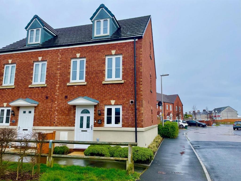 Stryd Llanelli 3 bed property for sale £215,000