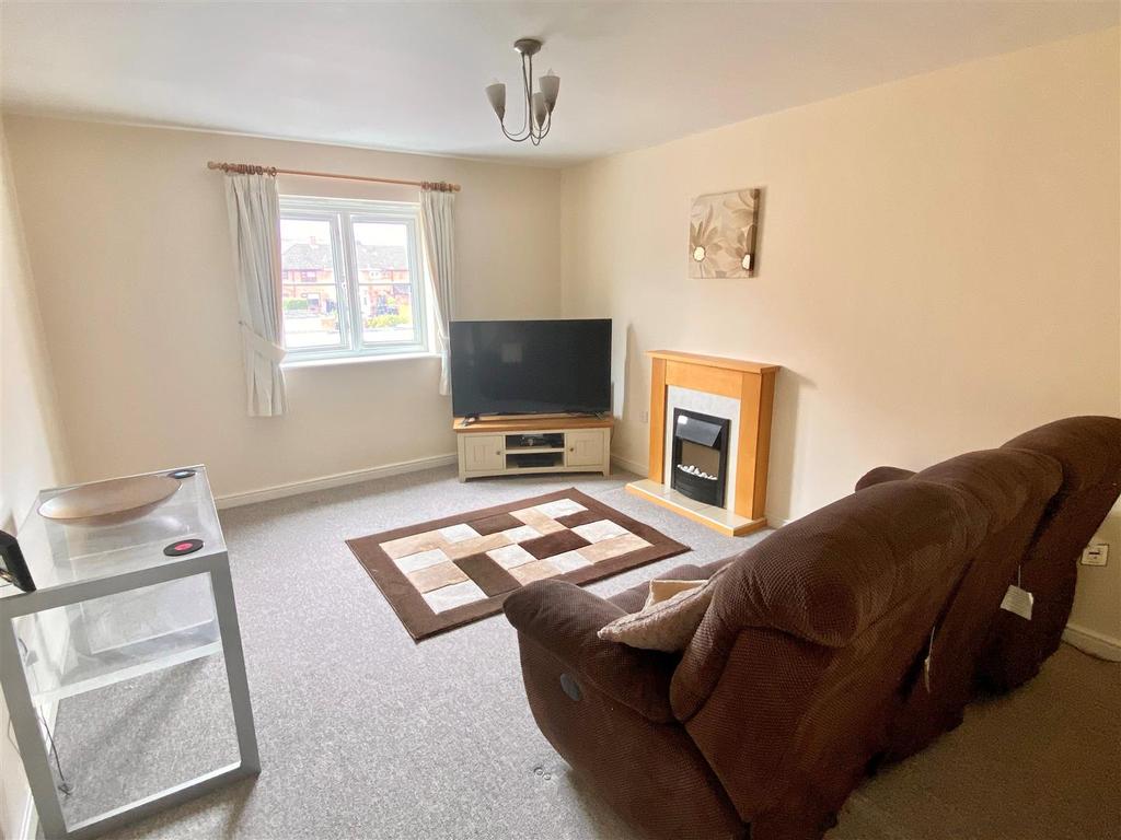 Eliot Mews, Stockingford, Nuneaton 2 bed flat £625 pcm (£144 pw)