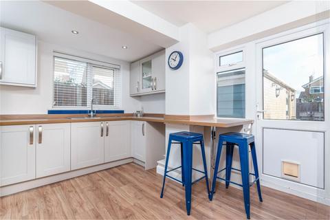 1 Fairwater Crescent, Alcester, B49 6QX