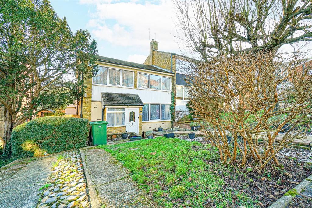 Briers Avenue, Hastings 3 bed semidetached house for sale £330,000