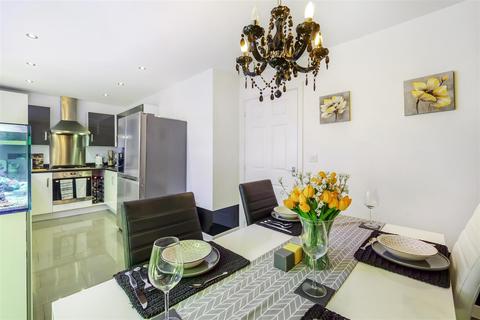 39 Copenhagen Way, Bidford On Avon, Alcester, B50 4FY