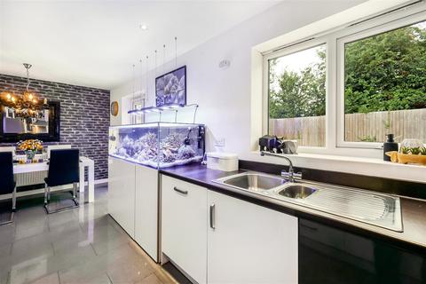 39 Copenhagen Way, Bidford On Avon, Alcester, B50 4FY