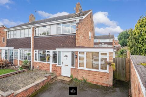 2 Gunners Lane, Studley, B80 7LX