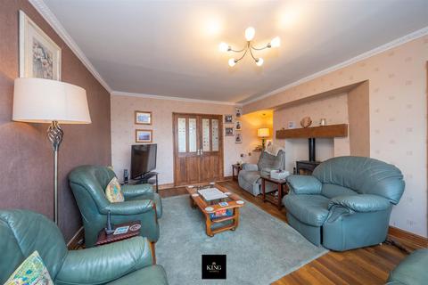 2 Gunners Lane, Studley, B80 7LX