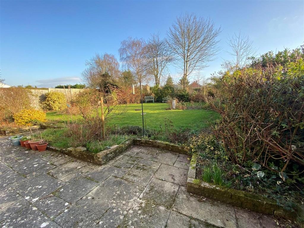 66 Belvidere Road, Shrewsbury, SY2 5LY 4 bed detached house £375,000