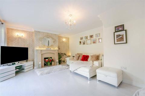 10a Crownhill Meadow, Catshill, Bromsgrove, B61 9HH