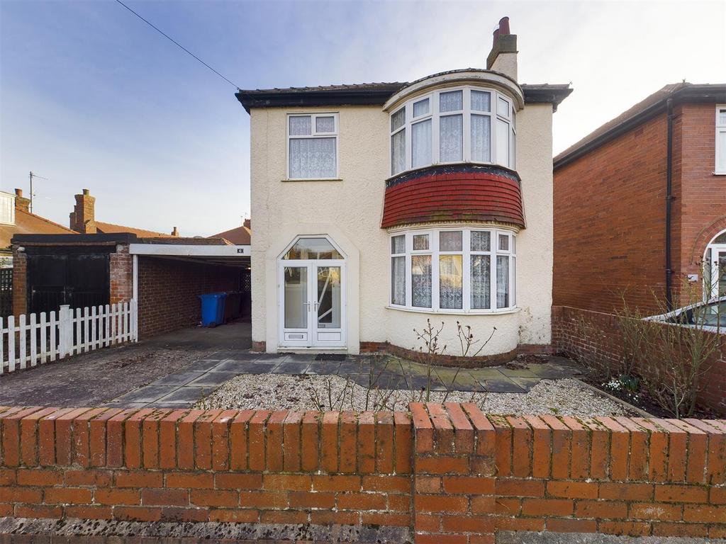 Second Avenue, Bridlington 3 bed detached house for sale £249,950