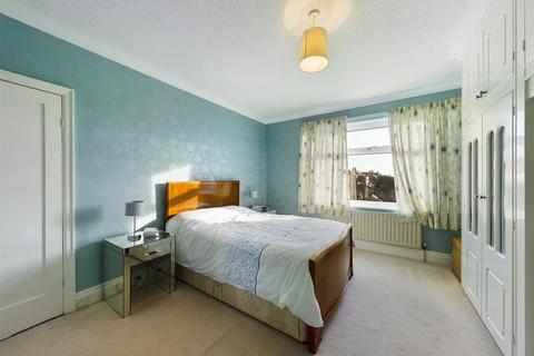 6 Second Avenue, Bridlington, YO15 2LL
