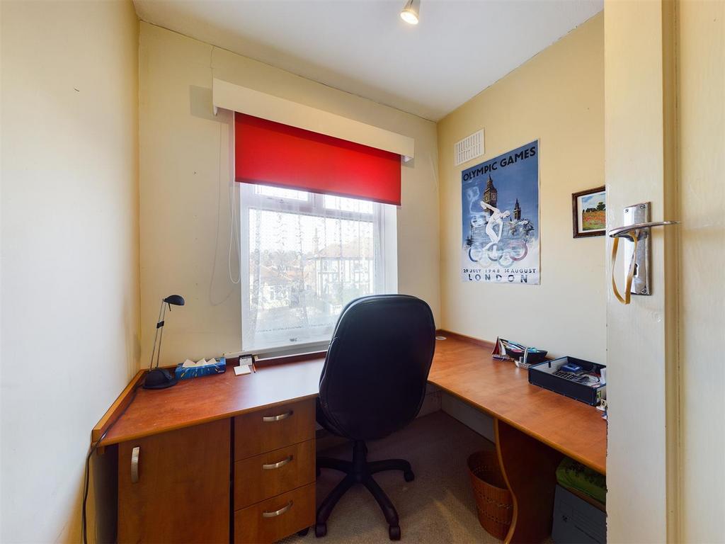 Bedroom: