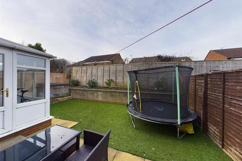 9 Orchard Close, Bridlington, YO16 6FN