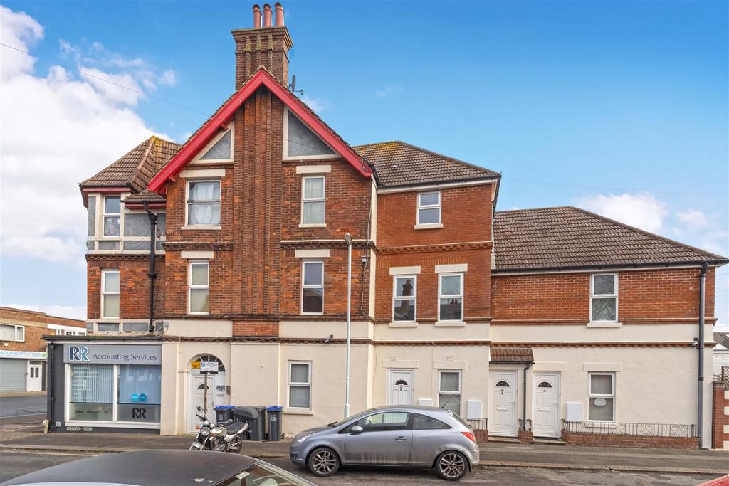 Eton Road, Worthing 1 bed apartment £825 pcm (£190 pw)