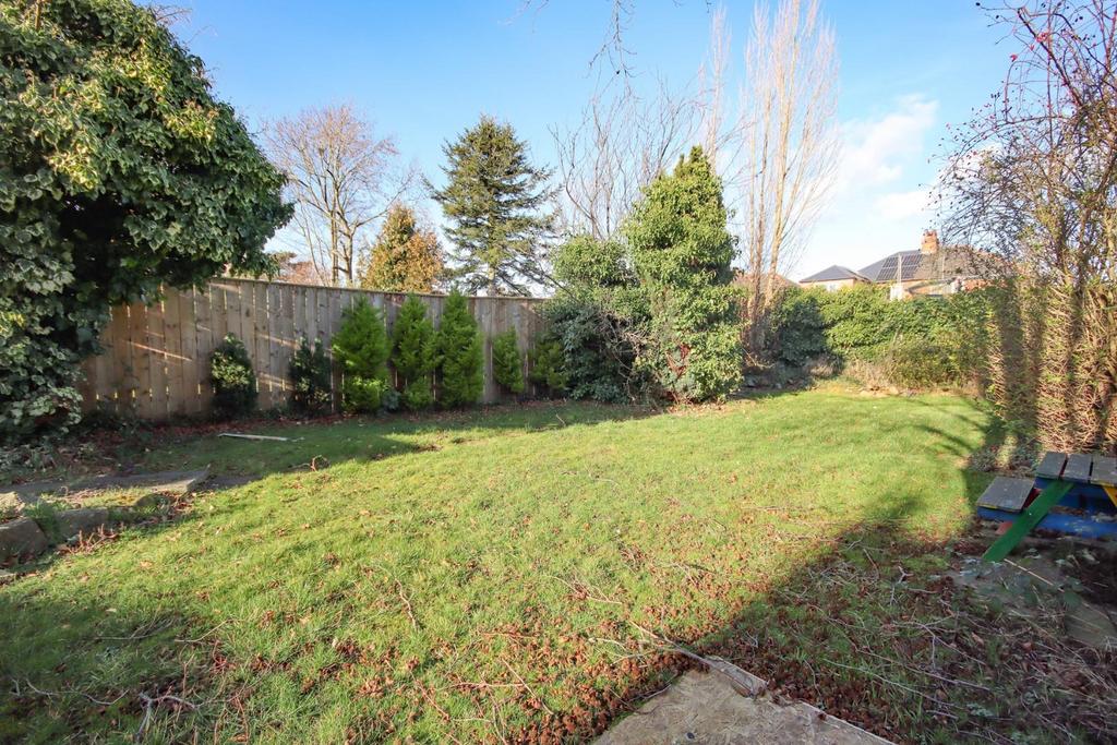 Chalford Oaks, Acklam, Middlesbrough... 3 bed semidetached house £200,000