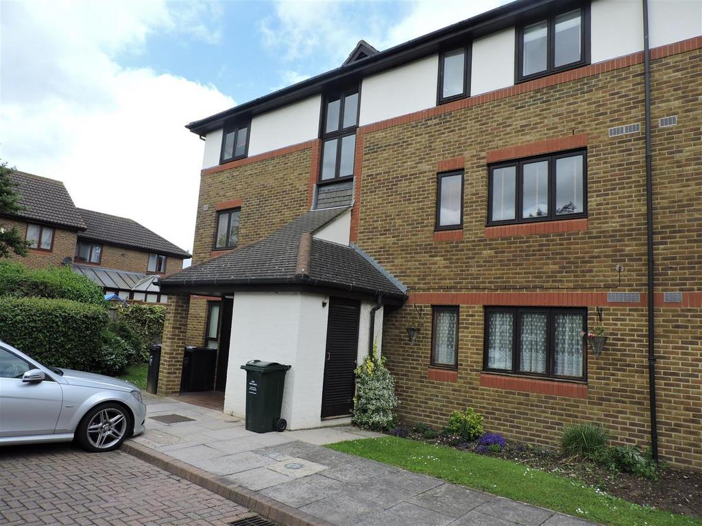 Drive, Greenhithe, DA9 9DT Studio £130,000