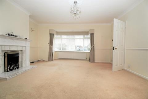 3 bedroom end of terrace house for sale - Sutton House Road, Hull