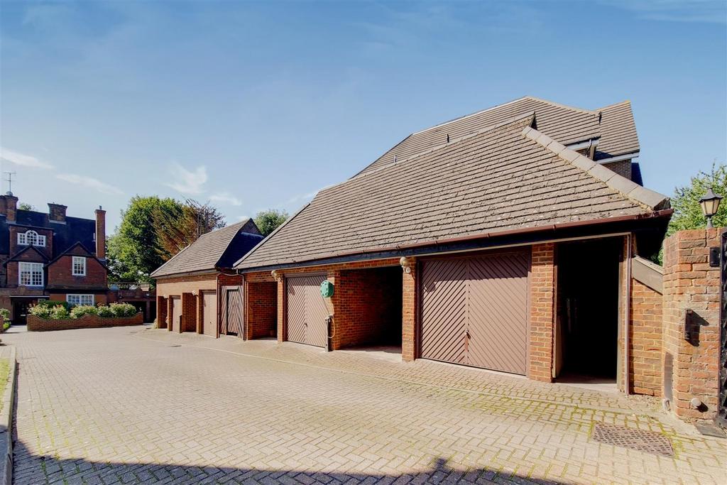 0 Exterior-1.jpg