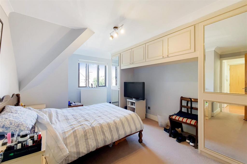 3 Main Bedroom-0.jpg